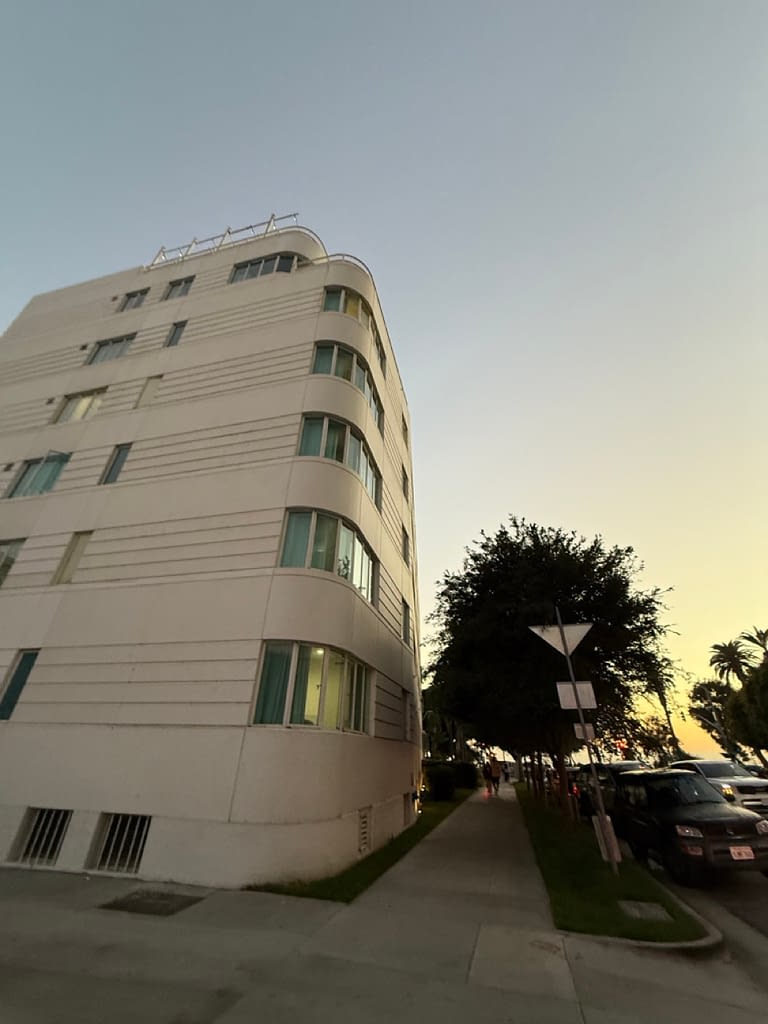 The Eden Santa Monica pet friendly hotels santa monica los angeles dog friendly hotels
