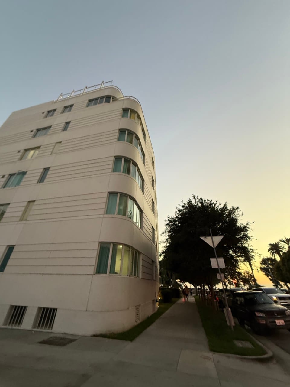 The Eden Santa Monica pet friendly hotels santa monica los angeles dog friendly hotels