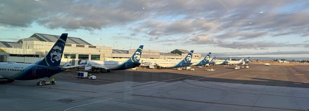 Alaska airlines fleet at pdx