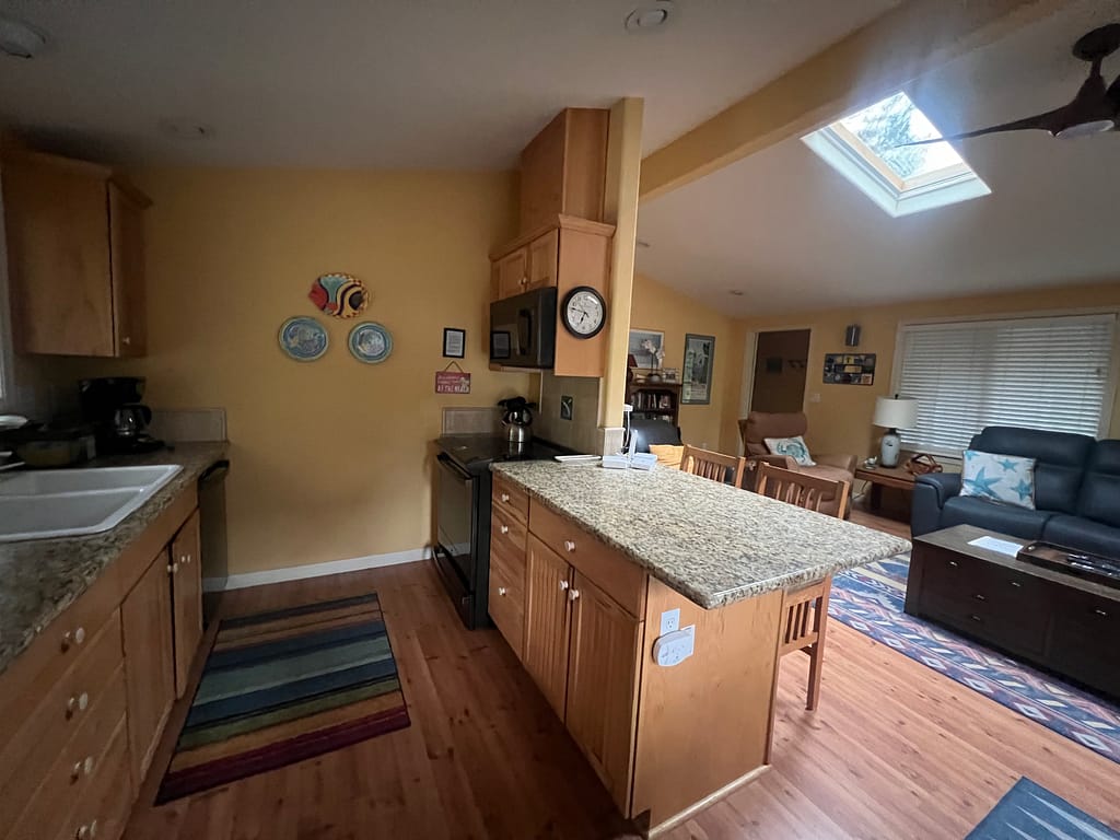 Gray Whale Cove MCA 935 Manzanita Oregon Coast Kitchen