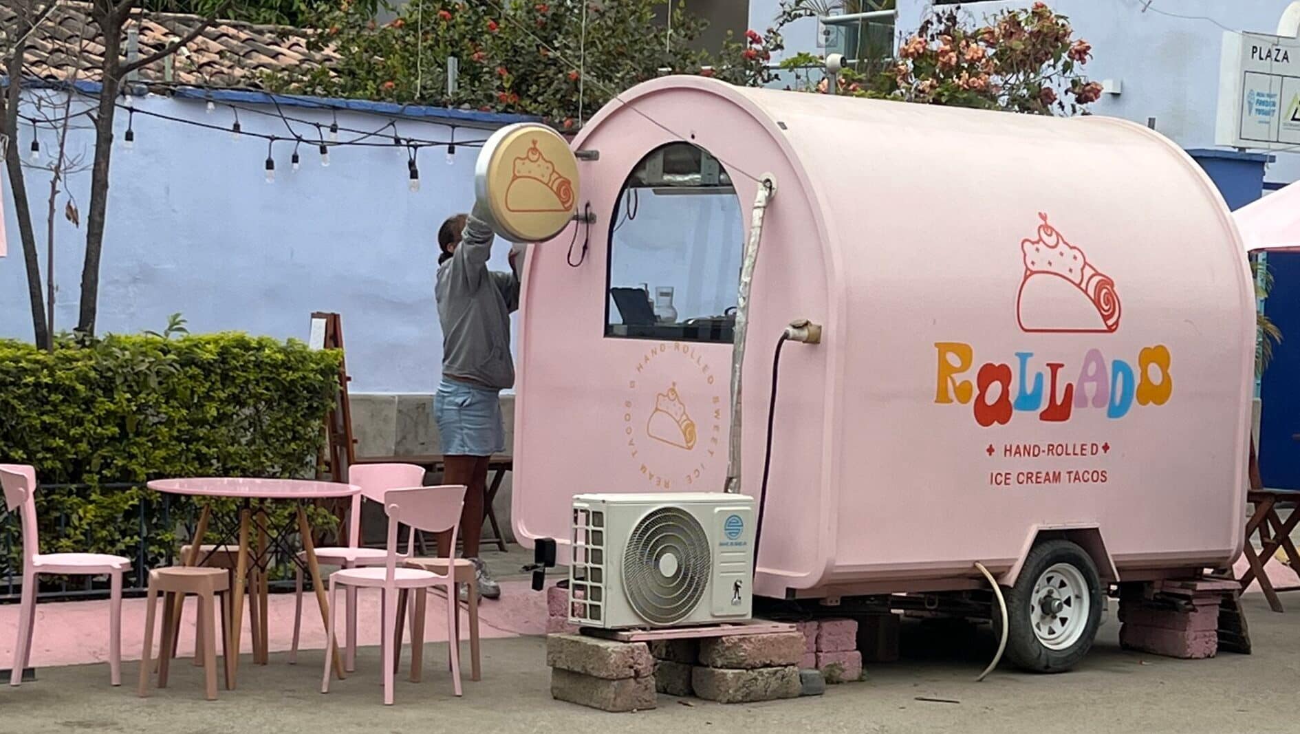 Rollado hand-rolled ice cream taco cart sayulita mexico