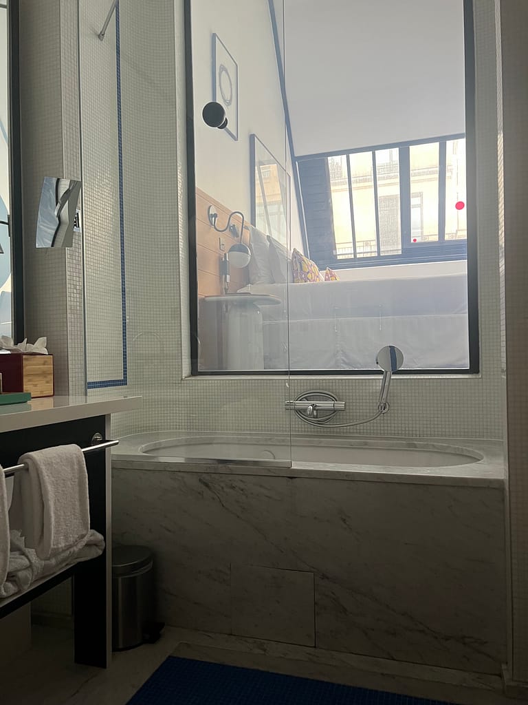 Bathroom in Plein Ciel Suite, Hotel du Ministre