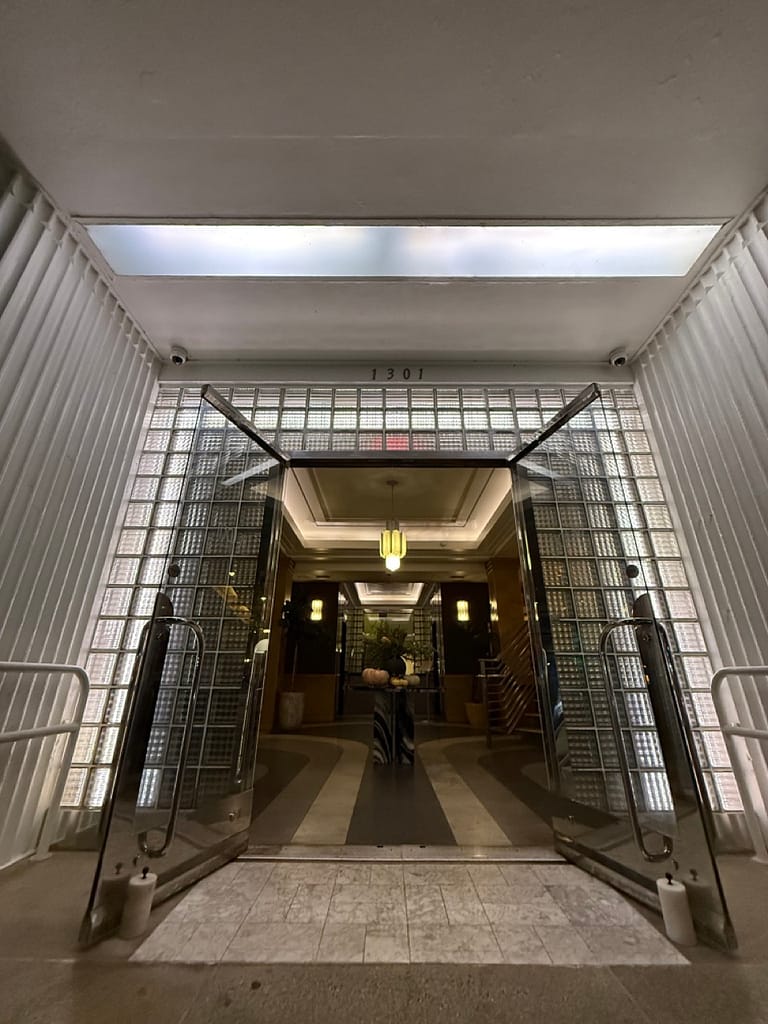 The Eden Hotel Santa Monica Los angeles california pet friendly dog friendly