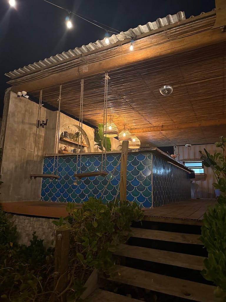 swings at bar la tuna restaurant patio los cerritos el pescadero baja sur